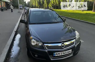 Opel Astra 2012 - пробіг 102 тис. км