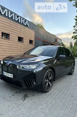 BMW iX 2022 - пробіг 13 тис. км