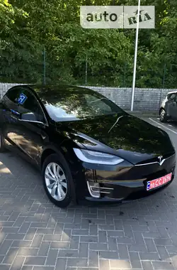 Tesla Model X 2017 - пробіг 136 тис. км