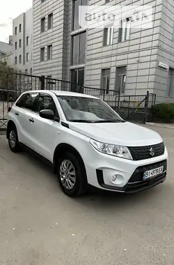 Suzuki Vitara 2019 - пробіг 22 тис. км