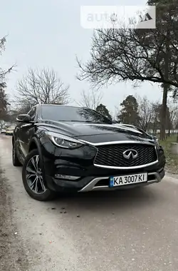 Infiniti QX30  2017 - пробег 140 тыс. км