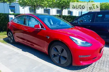 Tesla Model 3 2018 - пробіг 74 тис. км