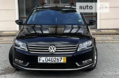 Volkswagen Passat  2012 - пробіг 216 тис. км