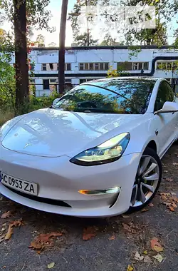 Tesla Model 3  2019 - пробег 75 тыс. км
