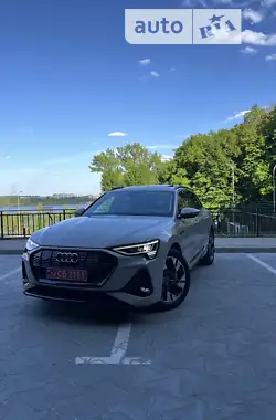 Audi e-tron 2021 - пробіг 52 тис. км