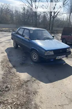 Renault 9  1982 - пробег 128 тыс. км