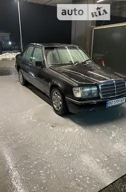 Mercedes-Benz E-Class 1990 - пробіг 525 тис. км