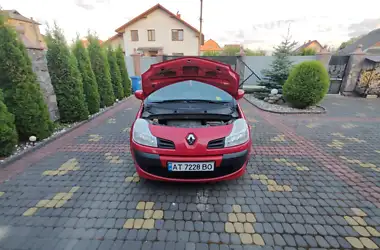 Renault Modus  2011 - пробег 190 тыс. км