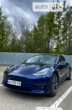 Tesla Model 3  2019 - пробег 82 тыс. км