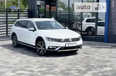 Volkswagen Passat Alltrack  2018 - пробіг 175 тис. км