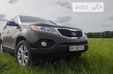 Kia Sorento 2010 - пробег 196 тыс. км