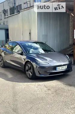 Tesla Model 3 2018 - пробіг 118 тис. км