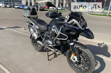 BMW R 1200C 2018 - пробіг 42 тис. км