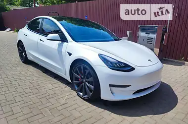 Tesla Model 3  2019 - пробег 55 тыс. км
