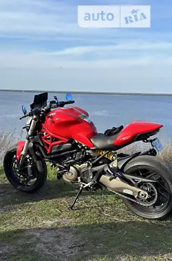 Ducati Monster 821 2015 - пробег 15 тыс. км