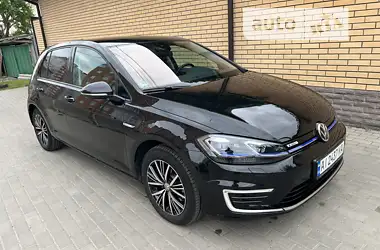Volkswagen e-Golf 2020 - пробег 29 тыс. км