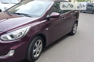 Hyundai Accent 2012 - пробіг 138 тис. км