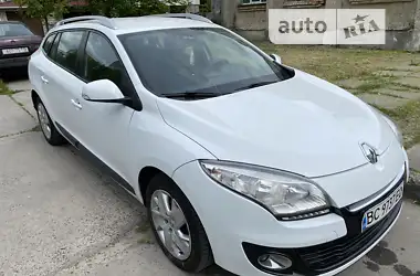 Renault Megane 2012 - пробіг 256 тис. км