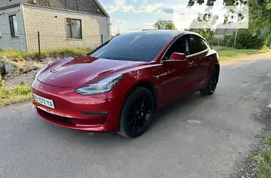 Tesla Model 3 2018 - пробіг 92 тис. км