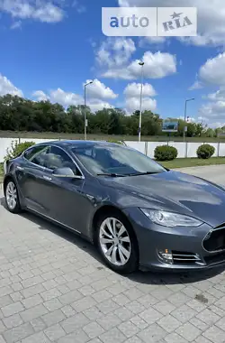 Tesla Model S 2014 - пробіг 162 тис. км
