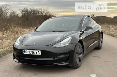 Tesla Model 3 2019 - пробіг 72 тис. км