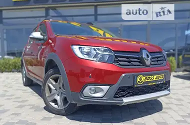 Renault Sandero 2020 - пробег 40 тыс. км
