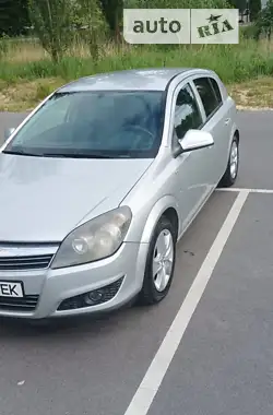 Opel Astra 2011 - пробіг 297 тис. км