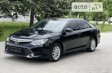 Toyota Camry 2017 - пробег 142 тыс. км