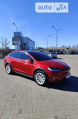 Tesla Model X 2016 - пробіг 118 тис. км