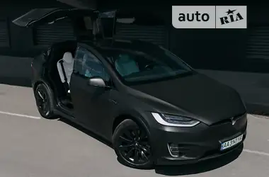 Tesla Model X 2017 - пробіг 133 тис. км