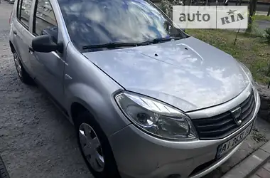 Dacia Sandero 2011 - пробег 199 тыс. км