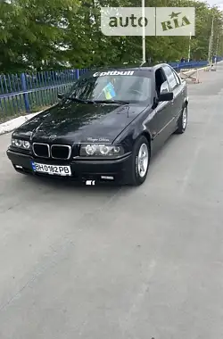 BMW 3 Series 1995 - пробіг 437 тис. км