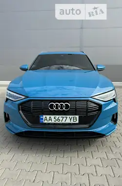 Audi e-tron  2019 - пробіг 39 тис. км