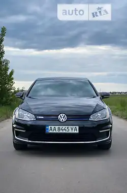 Volkswagen e-Golf  2016 - пробег 46 тыс. км