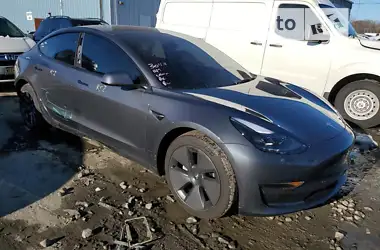 Tesla Model 3  2023 - пробіг 6 тис. км