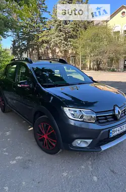 Renault Sandero StepWay  2019 - пробег 79 тыс. км