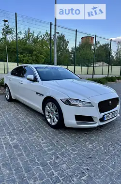 Jaguar XF 2016 - пробег 144 тыс. км