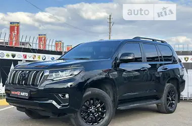 Toyota Land Cruiser Prado 2022 - пробег 13 тыс. км