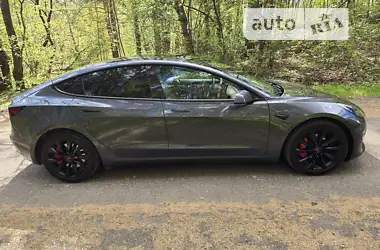 Tesla Model 3 2021 - пробіг 53 тис. км