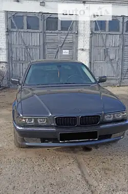 BMW 7 Series 1999 - пробег 317 тыс. км