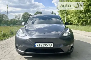Tesla Model Y 2022 - пробег 28 тыс. км