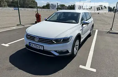 Volkswagen Passat Alltrack  2017 - пробіг 203 тис. км