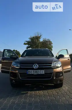 Volkswagen Touareg 2013 - пробег 235 тыс. км
