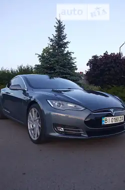 Tesla Model S  2013 - пробіг 140 тис. км