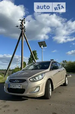 Hyundai Accent 2011 - пробіг 118 тис. км