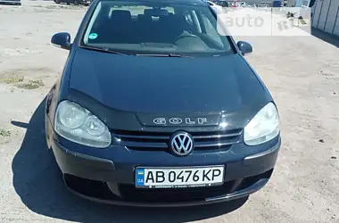 Volkswagen Golf 2004 - пробег 221 тыс. км