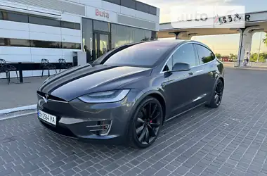 Tesla Model X 2016 - пробіг 56 тис. км