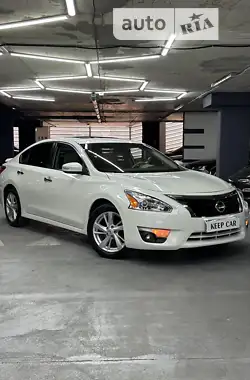 Nissan Altima 2013 - пробіг 170 тис. км