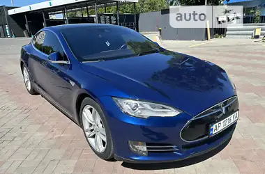 Tesla Model S  2016 - пробіг 260 тис. км