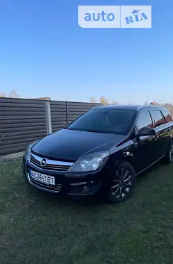 Opel Astra 2010 - пробіг 345 тис. км